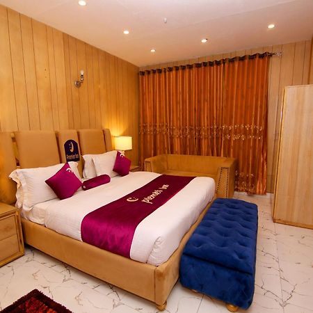 Premier Inn Johar Town Лахор Екстериор снимка