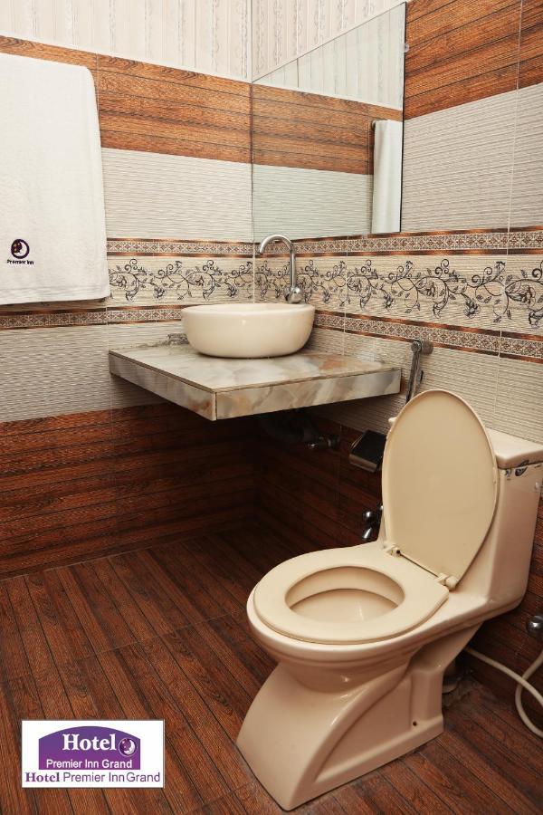 Premier Inn Johar Town Лахор Екстериор снимка