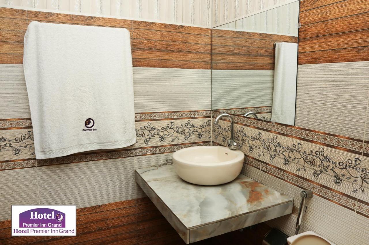 Premier Inn Johar Town Лахор Екстериор снимка