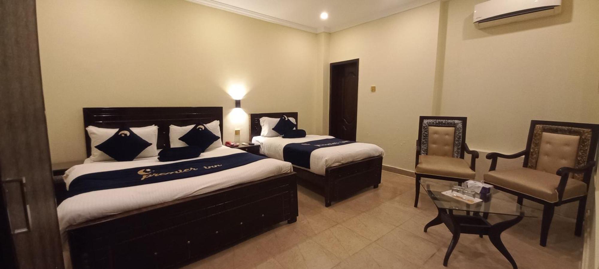 Premier Inn Johar Town Лахор Екстериор снимка