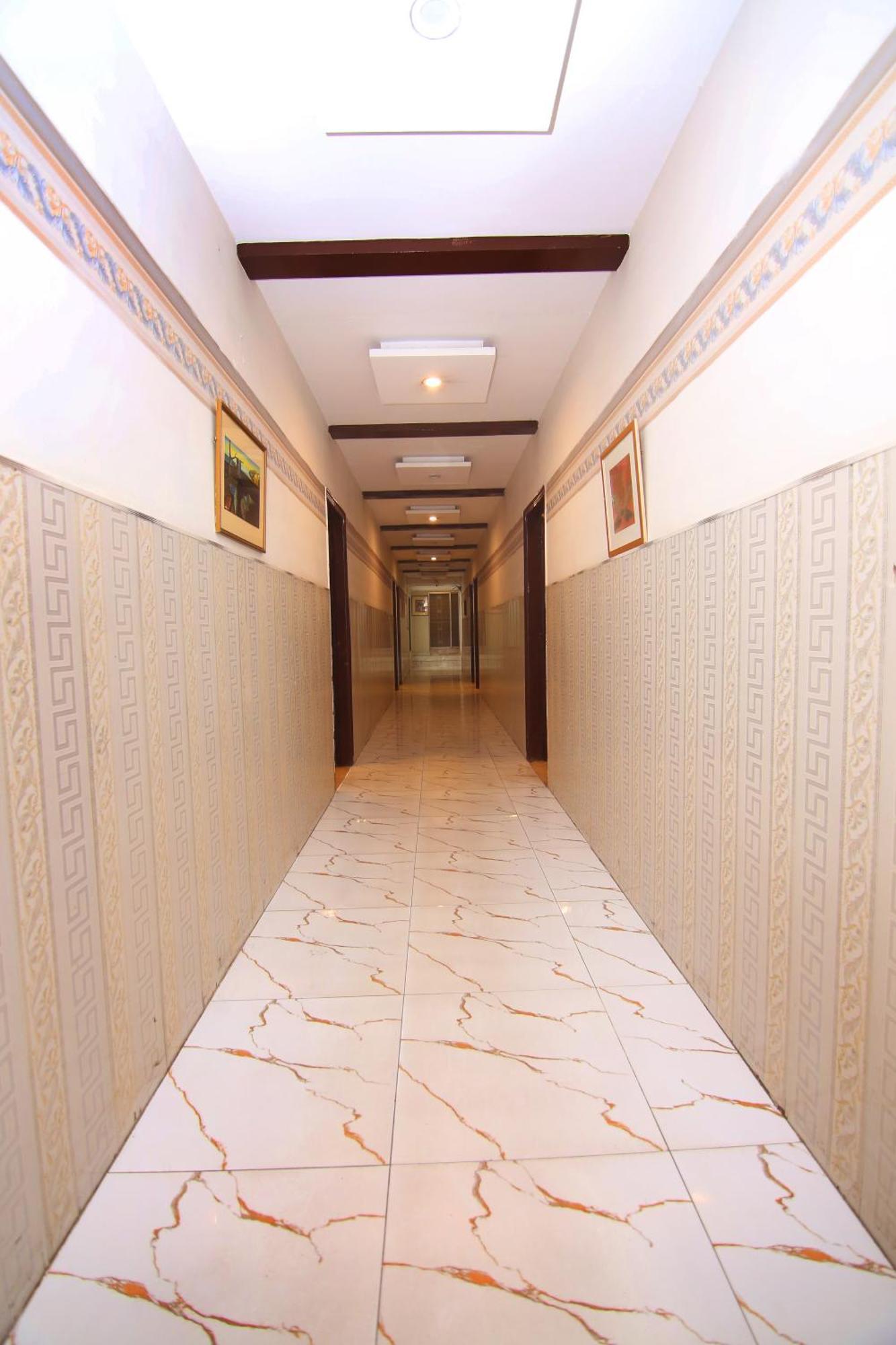 Premier Inn Johar Town Лахор Екстериор снимка
