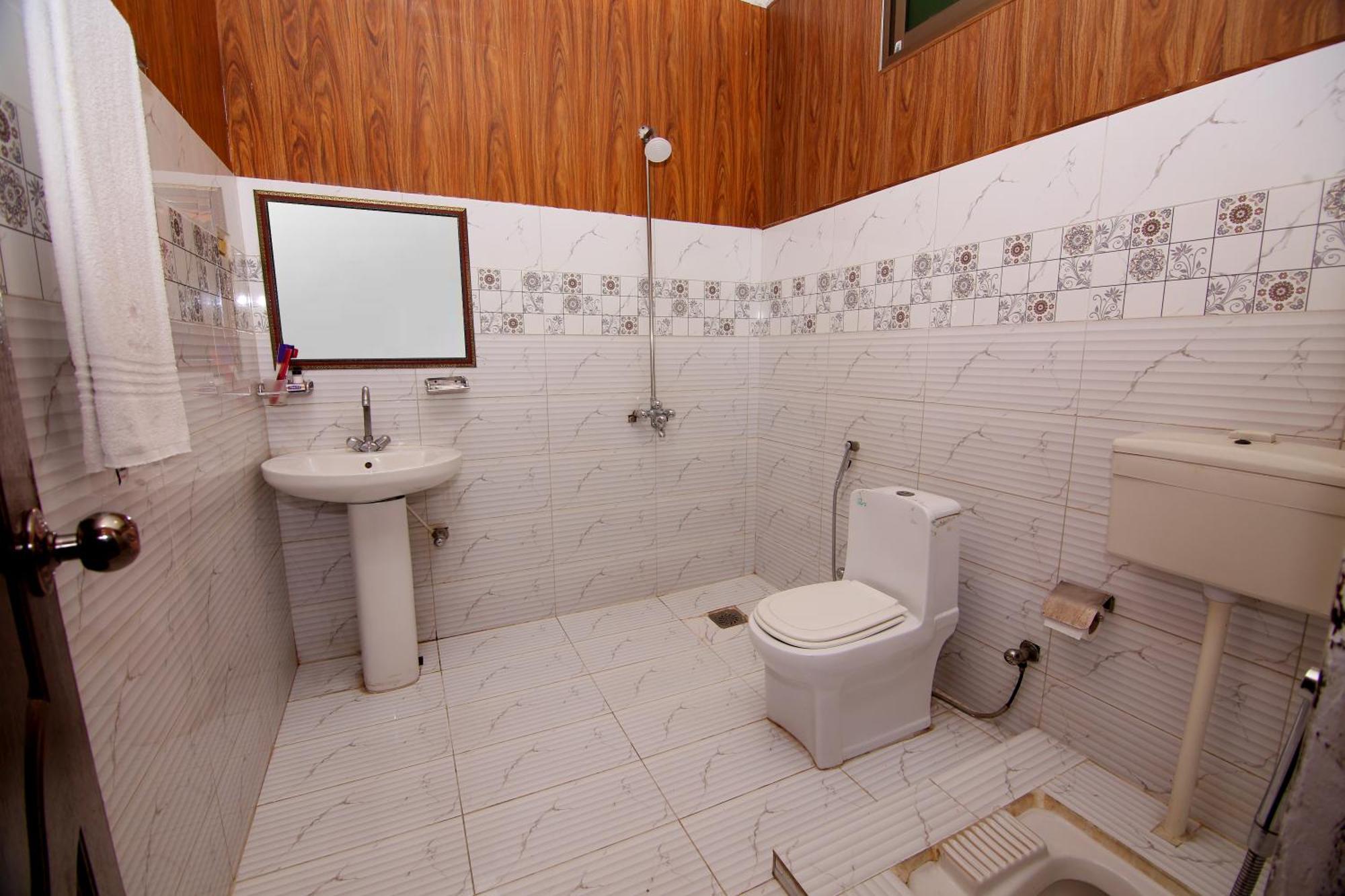 Premier Inn Johar Town Лахор Екстериор снимка